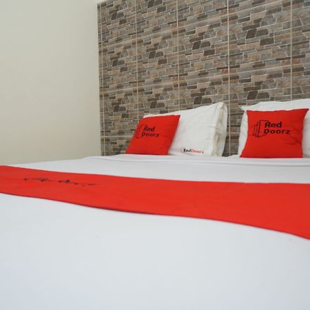 Reddoorz Plus @ Ciumbuleuit Area Бандунг Екстериор снимка